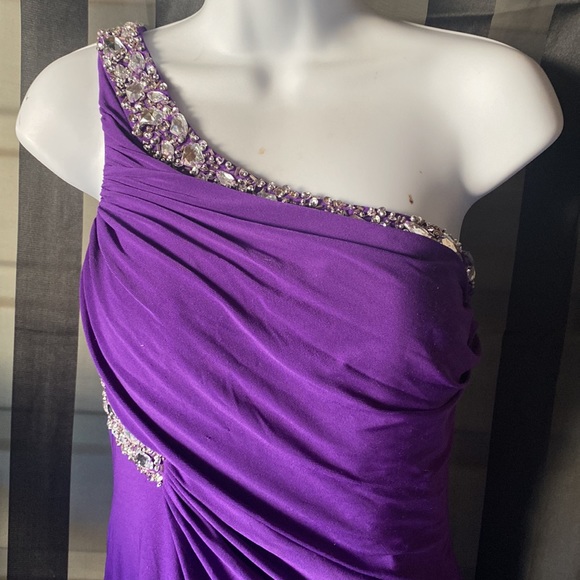 Prom Dress - Picture 2 of 6